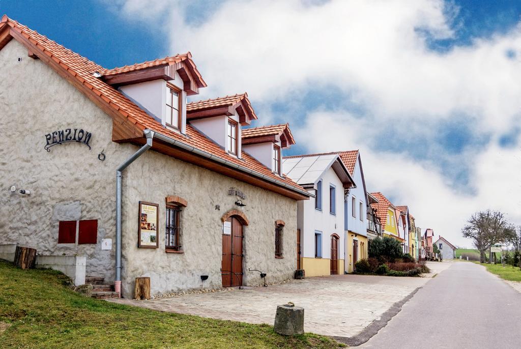 Vas Sklep - Vinny Sklep A Penzion Znojmo Buitenkant foto