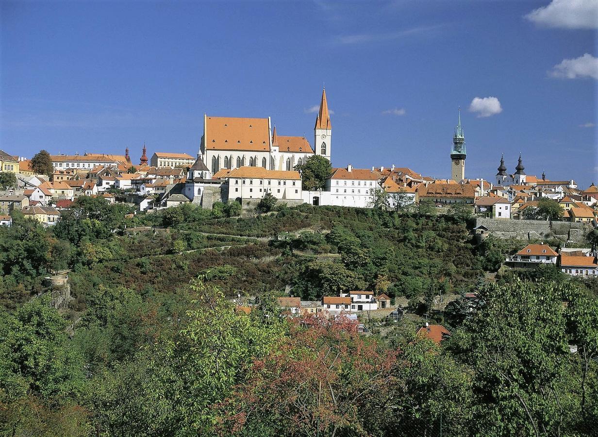 Vas Sklep - Vinny Sklep A Penzion Znojmo Buitenkant foto